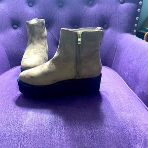 Light brown side zip platform ankle boot